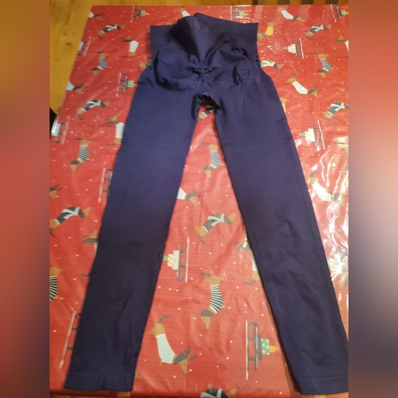 Amazon Fullsoft maternity legging size XL - Picture 1 of 3